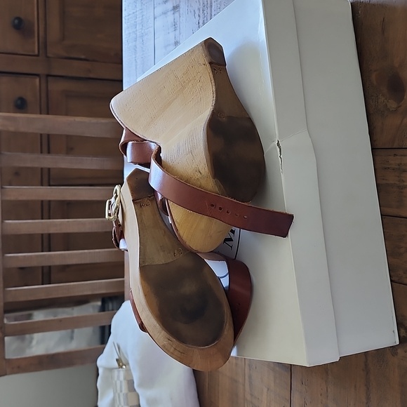 Steve Madden - Picture 2 of 3